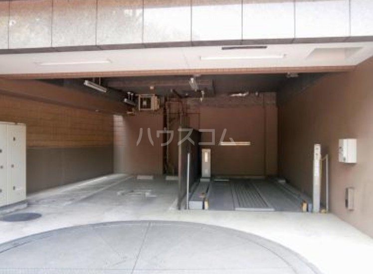 14/16 駐車場