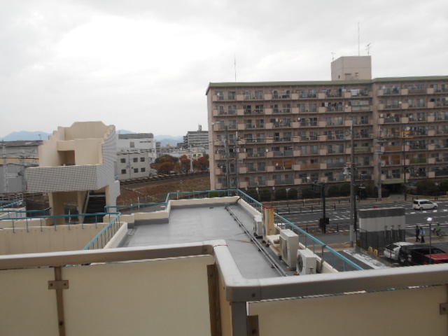 22/30 エントランス