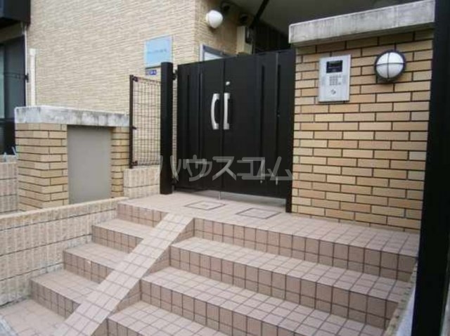 15/20 エントランス