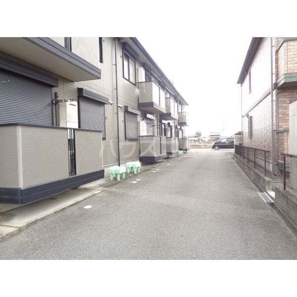 17/28 駐車場