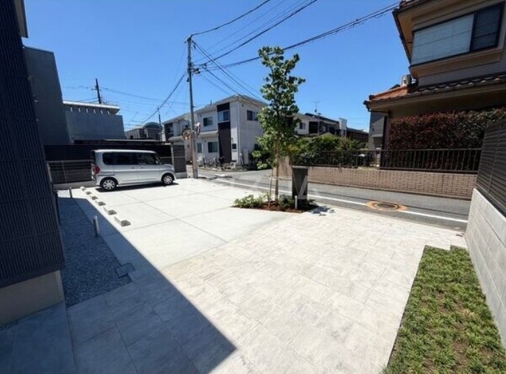 13/23 駐車場