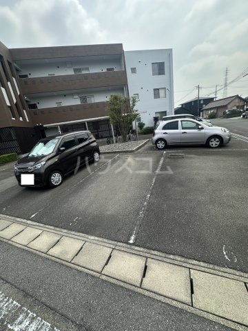 19/26 駐車場
