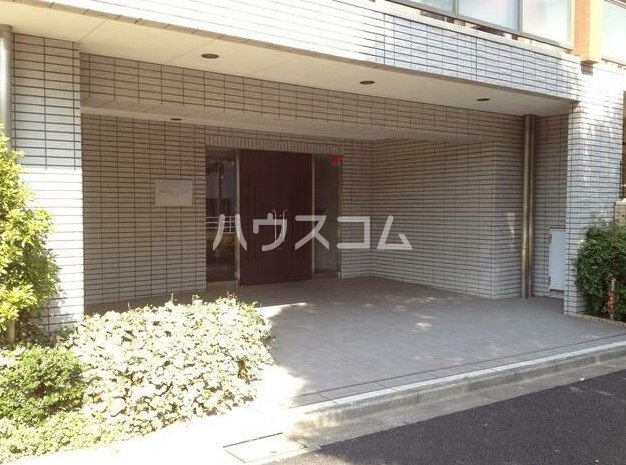 13/22 エントランス