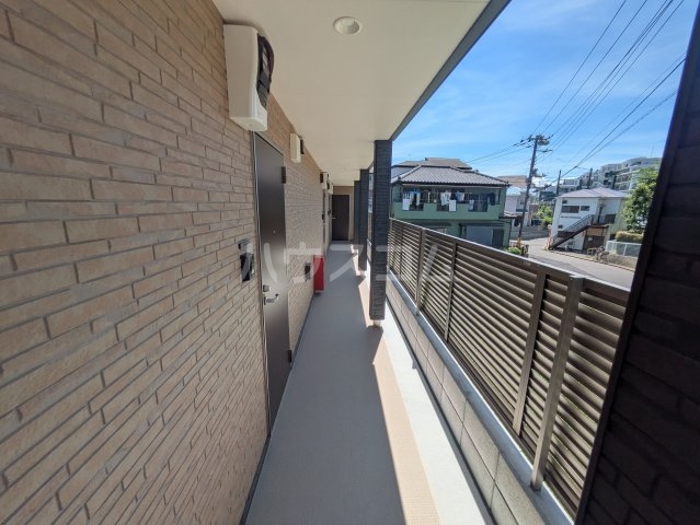 26/30 エントランス