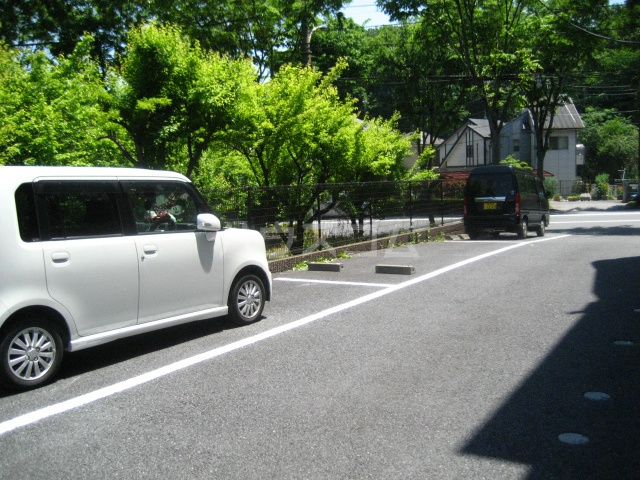 22/30 駐車場