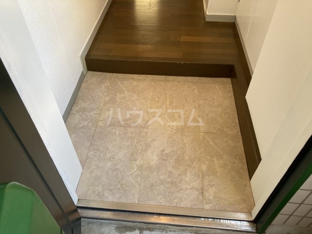 13/30 玄関