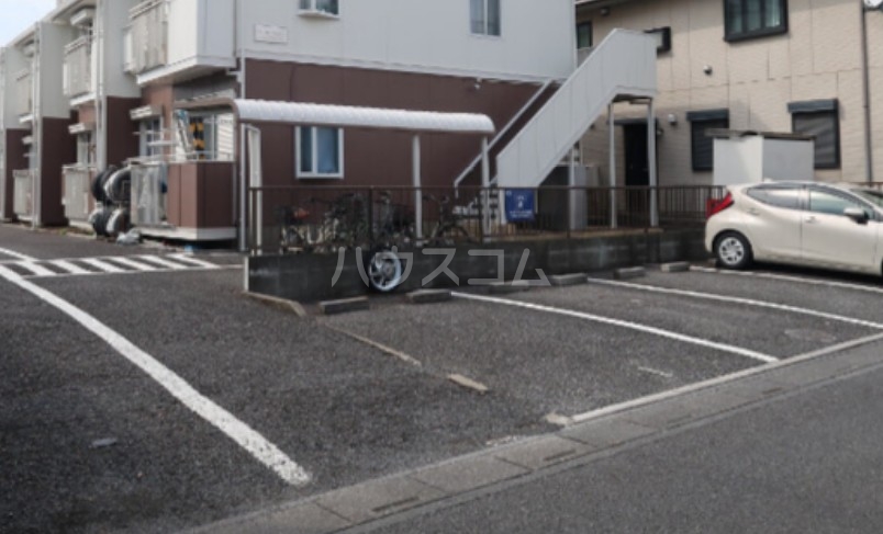 14/15 駐車場