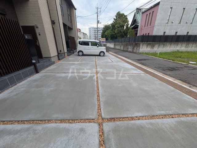 21/30 駐車場