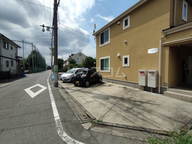 2/4 駐車場