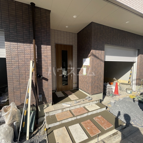17/19 エントランス