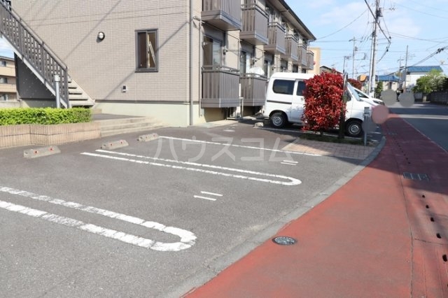 16/18 駐車場