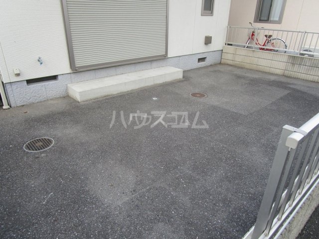 15/15 駐車場