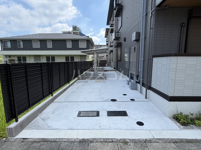 28/30 駐車場