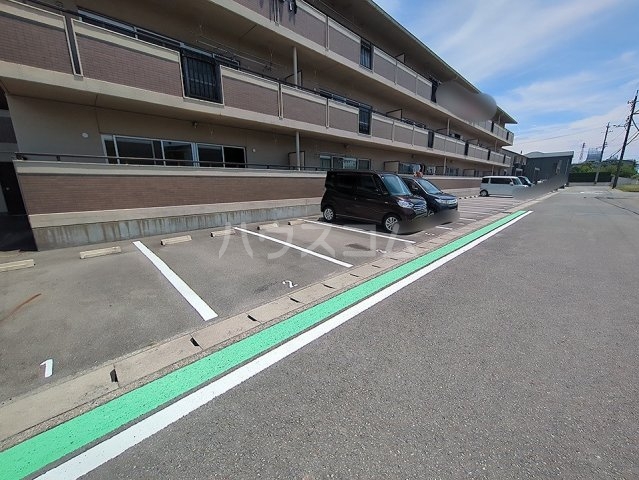 20/30 駐車場