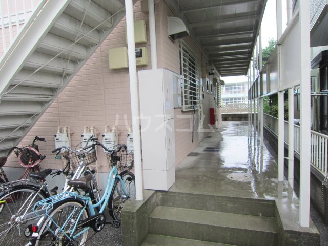 26/30 エントランス