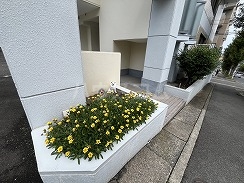 22/30 エントランス