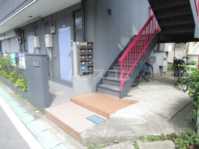 19/20 エントランス