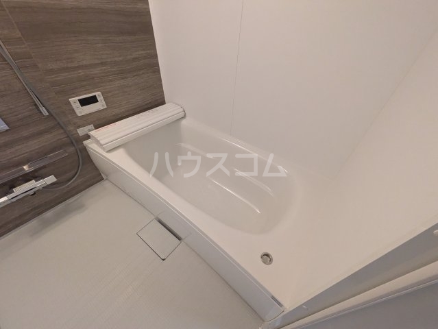 13/30 浴室