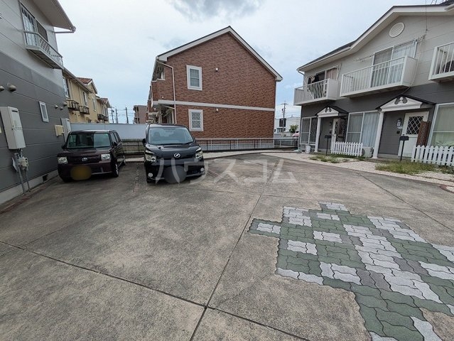 2/10 駐車場