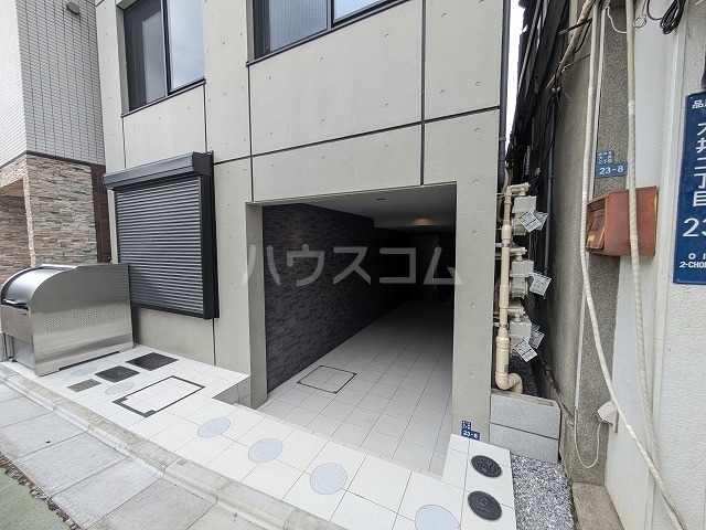 20/29 エントランス