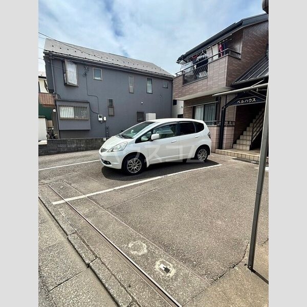 17/27 駐車場