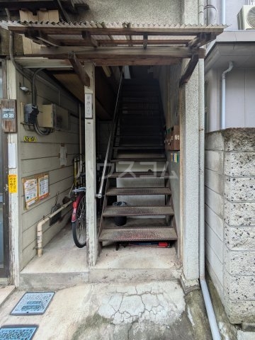 15/25 エントランス