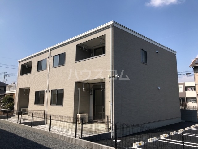 22/28 駐車場