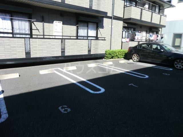 19/26 駐車場
