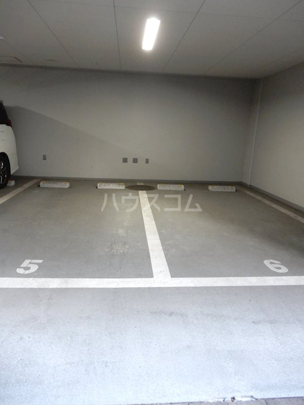 19/27 駐車場