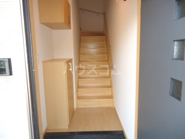 13/30 玄関