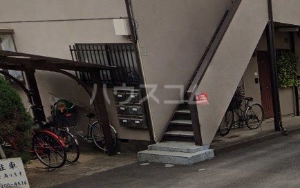 13/21 エントランス