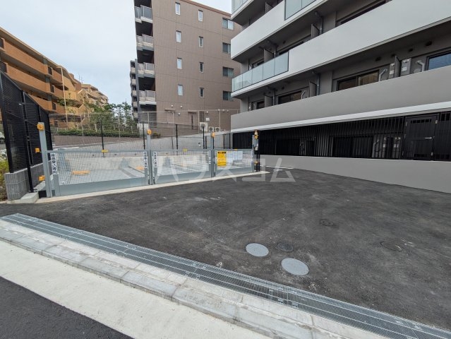 28/30 駐車場