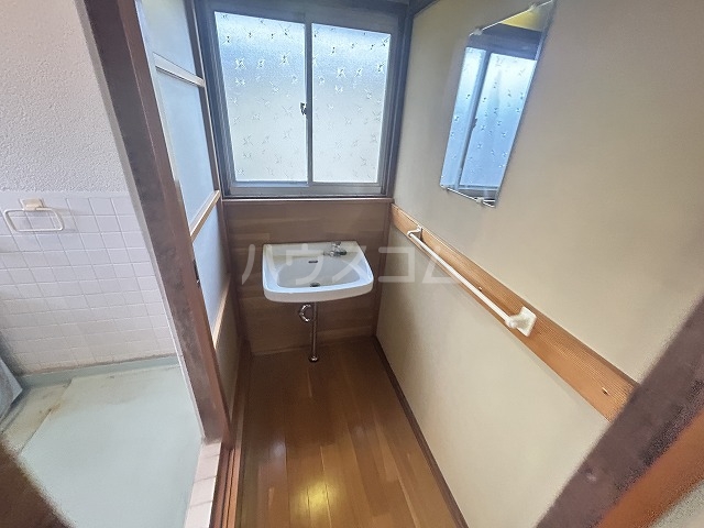 19/30 洗面