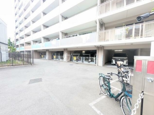 2/5 駐車場