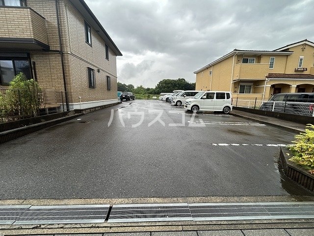 22/30 駐車場