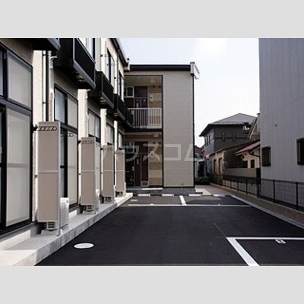 13/23 駐車場