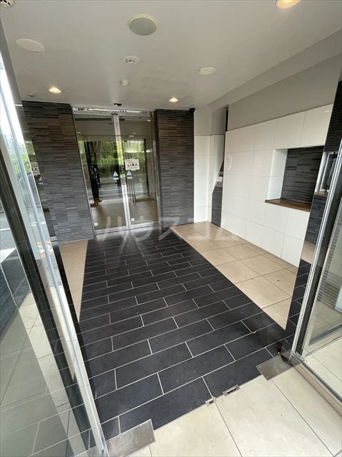 25/30 エントランス