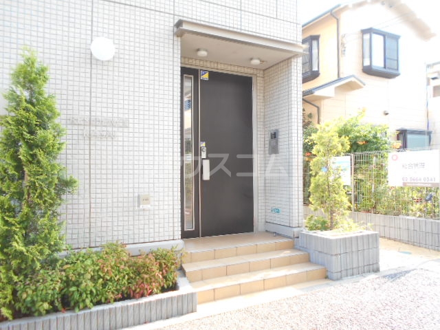 17/26 エントランス