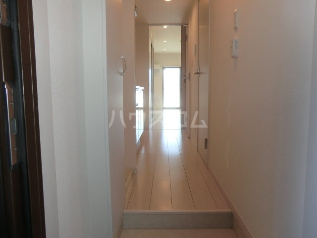 22/30 エントランス