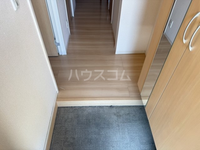 14/30 玄関