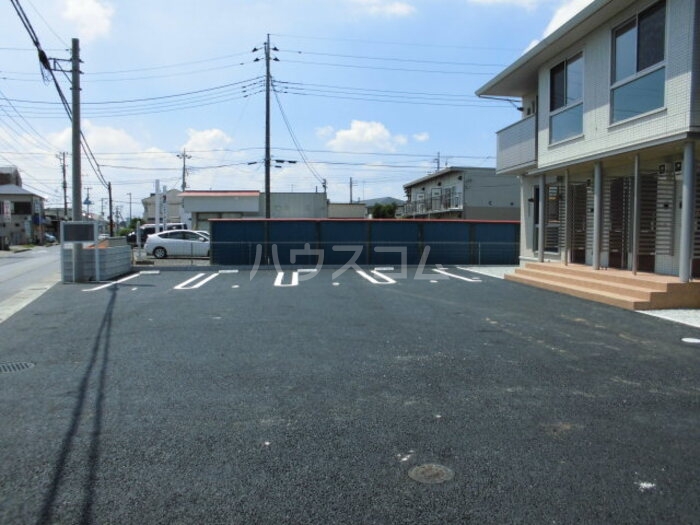 2/4 駐車場