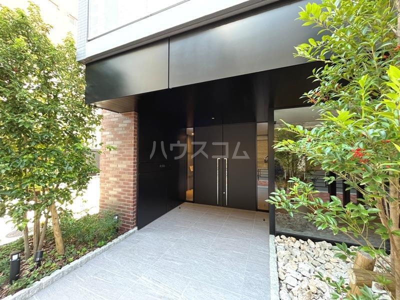 2/4 エントランス