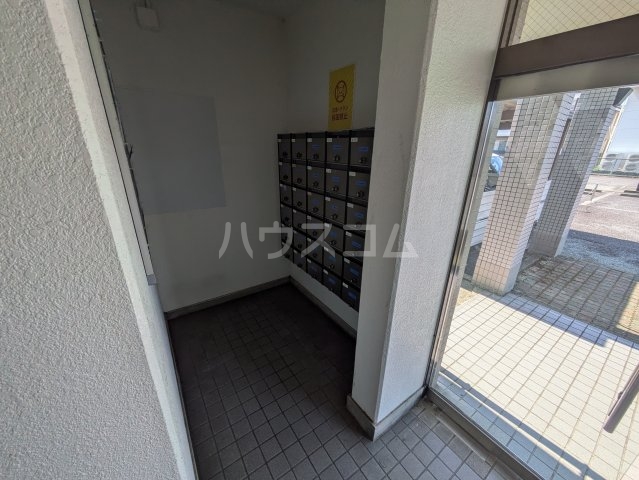 20/30 エントランス