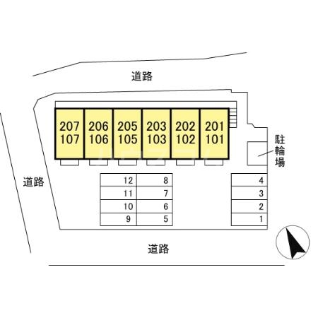 14/21 駐車場