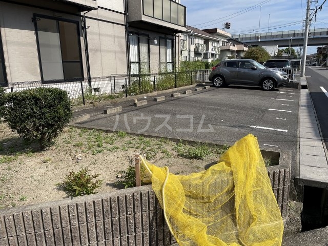 18/24 駐車場
