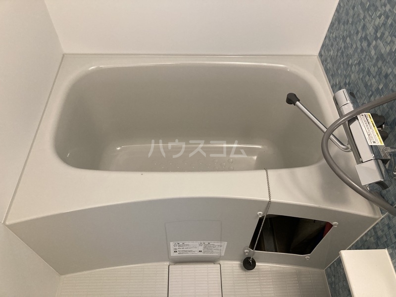 13/30 浴室