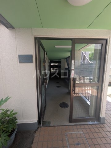 17/20 エントランス
