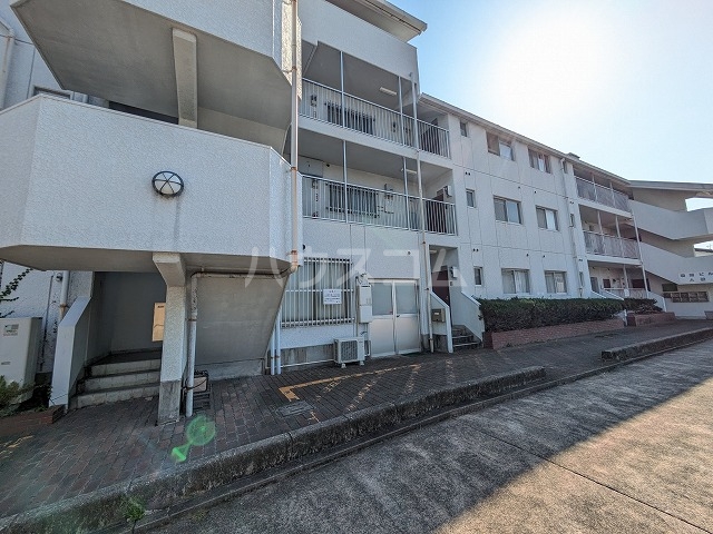 2/4 外観