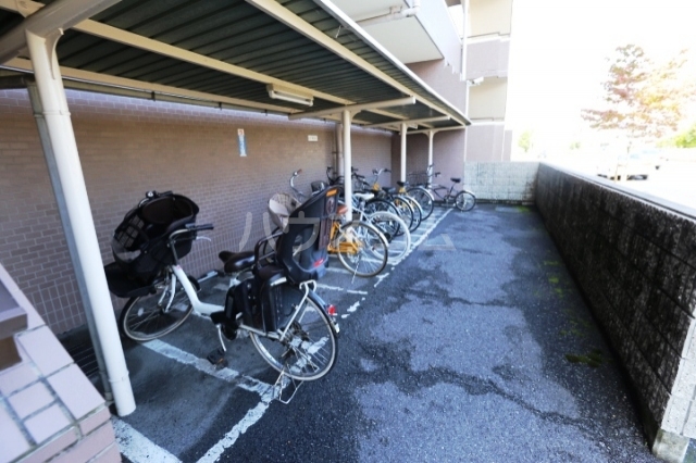 18/24 駐車場