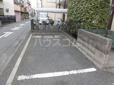 20/20 駐車場